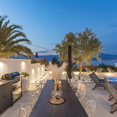 Apartment Spacious In Slatine With Terrace *