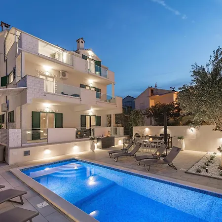 Spacious In Slatine With Terrace
