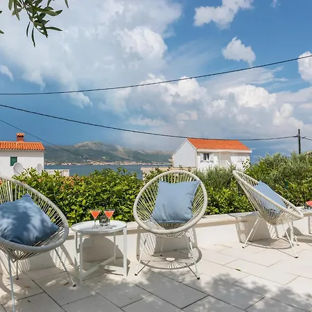 Spacious In Slatine With Terrace * Trogir